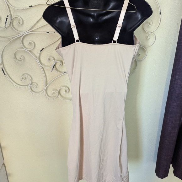 Spanx Assets Red Hot Label Shaping Slip 1X - Picture 3 of 6